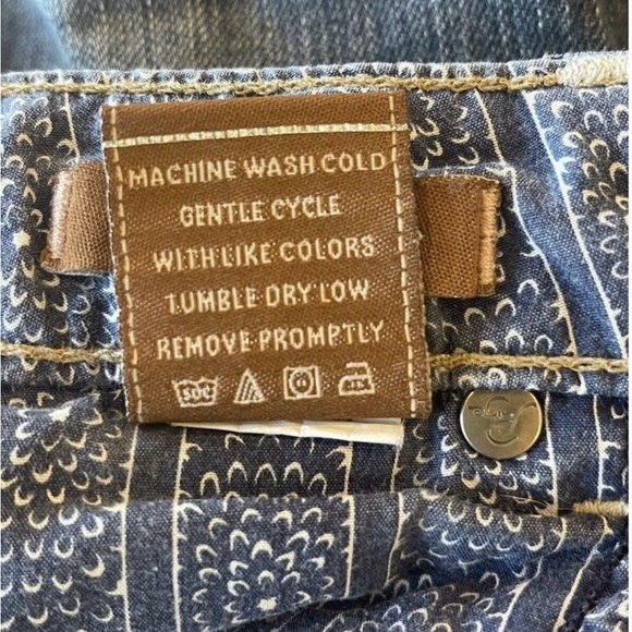 PAIGE Laurel Canyon Boot-cut Flare Jeans, Size 31, $239 Retail - Picture 11 of 11